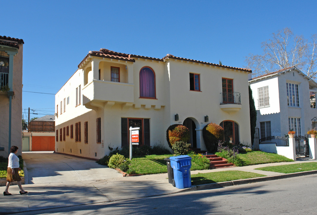 429 N Gardner St in Los Angeles, CA - Building Photo