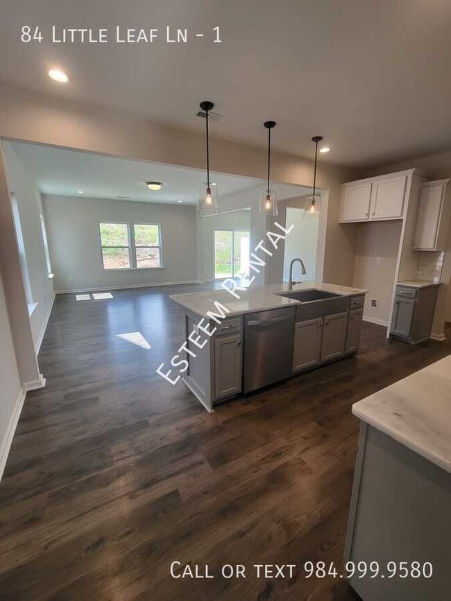 84 Little Leaf Ln in Clayton, NC - Building Photo - Building Photo