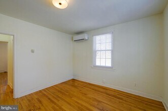 1934 35th Pl NW in Washington, DC - Building Photo - Building Photo