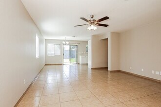 17463 W Ventura St in Surprise, AZ - Building Photo - Building Photo