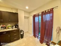 2026 N Gratz St photo'