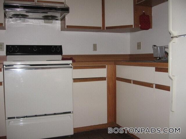 81 Essex St in Boston, MA - Building Photo - Building Photo