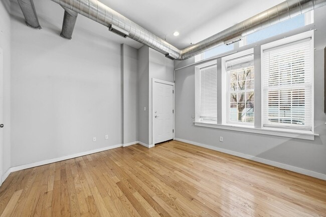 1942 Christian St in Philadelphia, PA - Building Photo - Building Photo