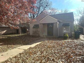 1807 Dayton Ave in Wichita Falls, TX - Building Photo