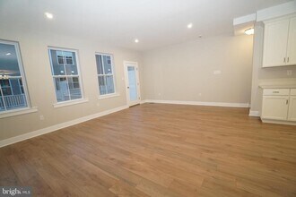 402 Sydney Ln in Lansdale, PA - Building Photo - Building Photo