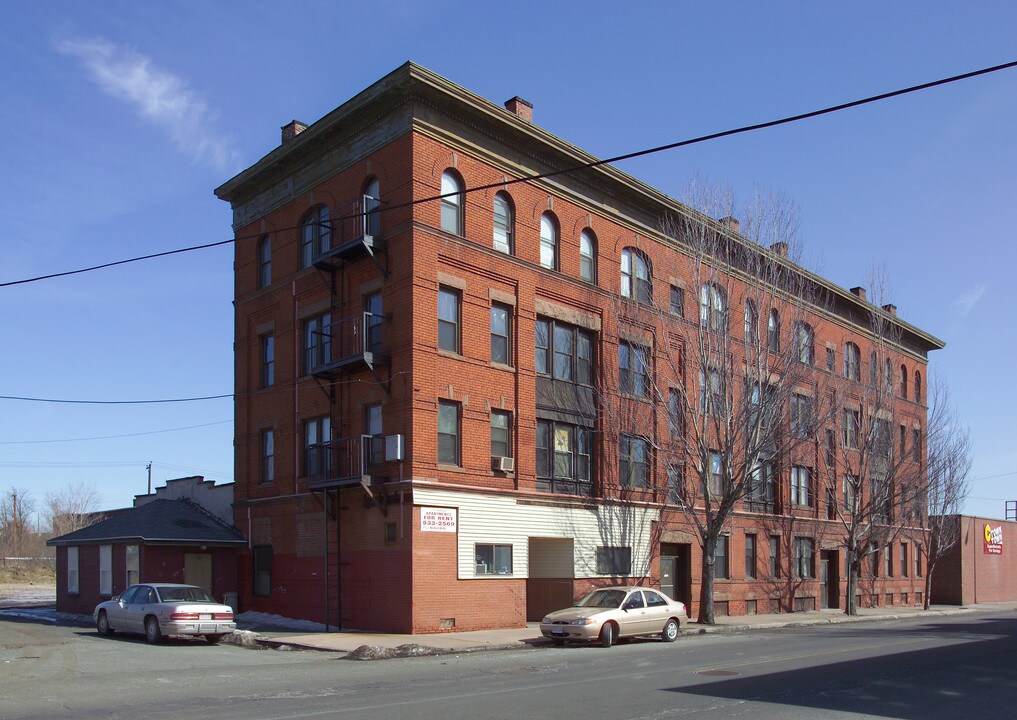 Cabot Street Apartments in Holyoke, MA - Building Photo