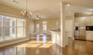 3858 Southpass Ave in Baton Rouge, LA - Foto de edificio - Building Photo