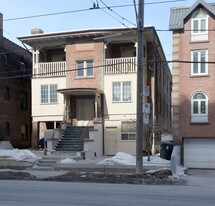 1268 King St W in Toronto, ON - Building Photo