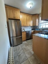 281 E 241st St in Bronx, NY - Building Photo - Building Photo