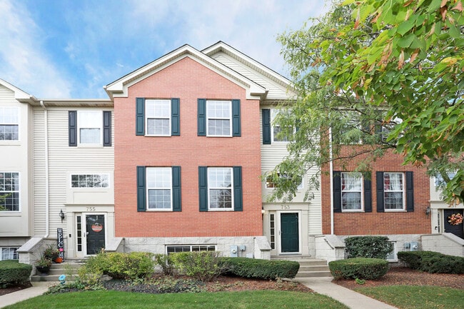 property at 753 Thornbury Ct