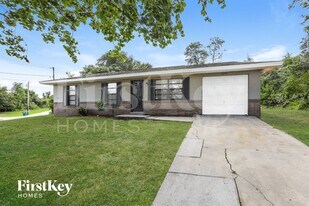 2872 Hunt Cir in Deltona, FL - Building Photo