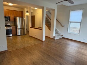 2282 Flagstone Ln in Carpentersville, IL - Building Photo - Building Photo