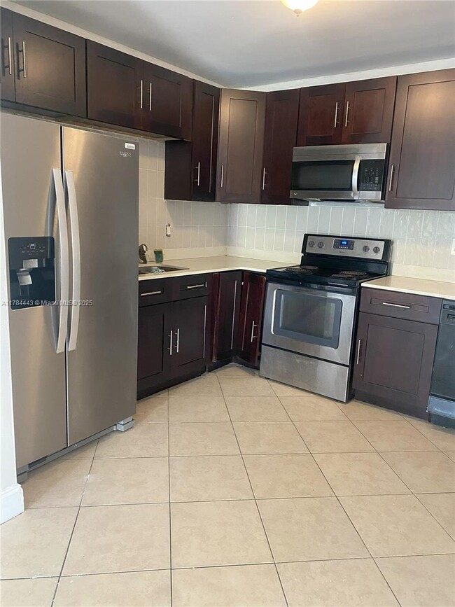 property at 2407 Cleveland St