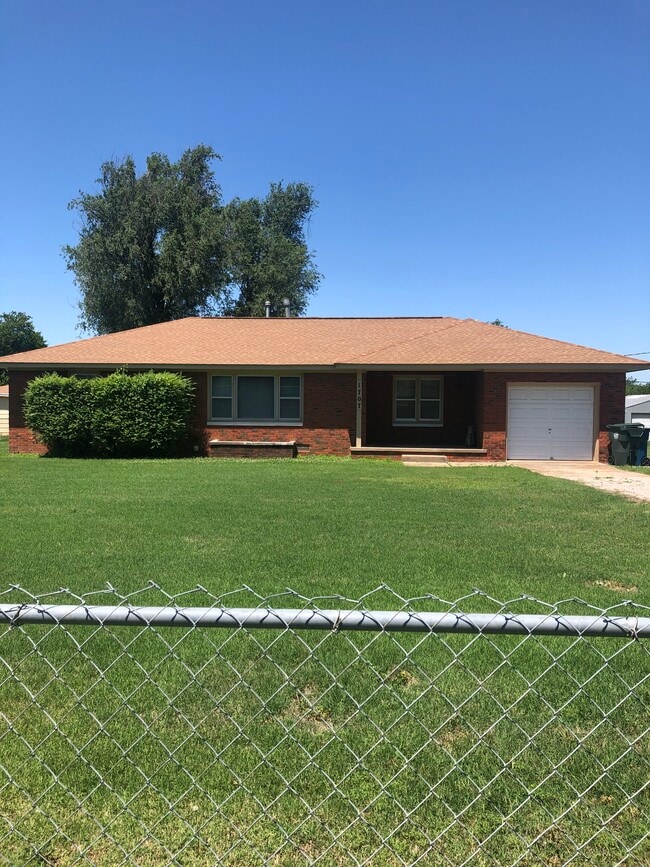 property at 1707 N Midwest Blvd