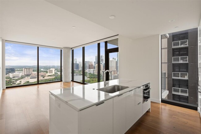 44 East Ave in Austin, TX - Building Photo - Building Photo
