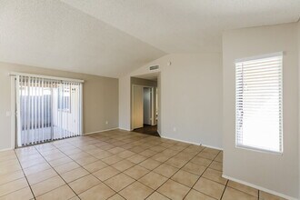 6933 W Nicolet Ave in Glendale, AZ - Building Photo - Building Photo