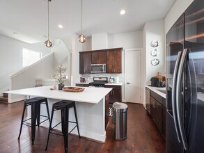 5820 Petty St in Houston, TX - Building Photo - Building Photo