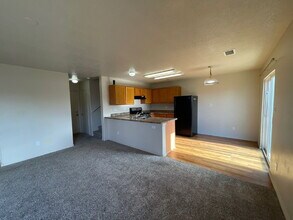 716 Mesa Del Rio St NW in Albuquerque, NM - Building Photo - Building Photo
