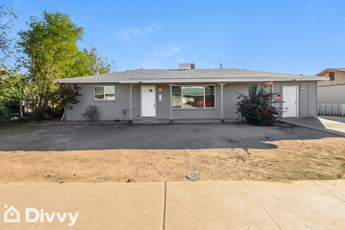 2103 W 1st St in Mesa, AZ - Building Photo