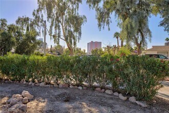 1513 Bryn Mawr Ave in Las Vegas, NV - Building Photo - Building Photo