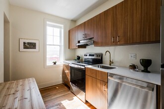 6465 Sterling St, Unit 103 in Detroit, MI - Foto de edificio - Building Photo