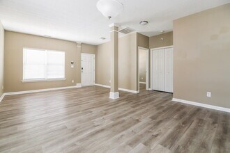 8401 Neuse Hunter Dr in Raleigh, NC - Foto de edificio - Building Photo