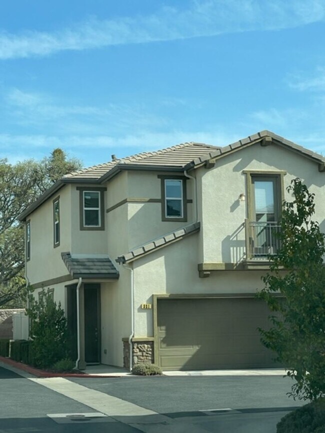 property at 321 Oak Hill Rd