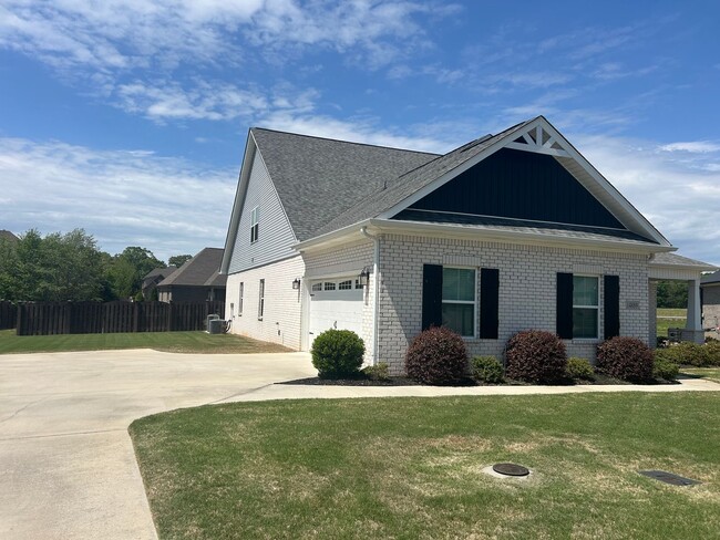 14889 Imperial Dr in Athens, AL - Building Photo - Building Photo