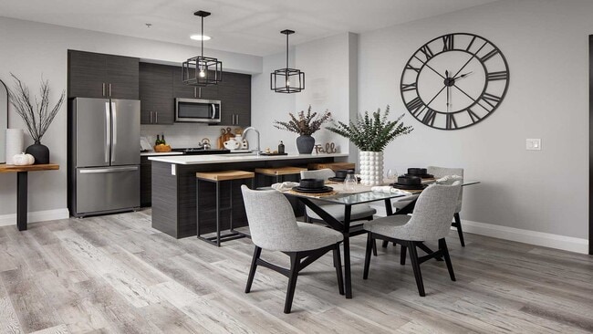 Trinity Gate Condominiums in Windsor, ON - Building Photo - Building Photo