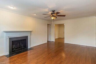 380 Hanover Arms Ct in Winston-Salem, NC - Building Photo - Building Photo
