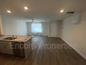 35 March Crk Dr in Fuquay Varina, NC - Building Photo - Building Photo