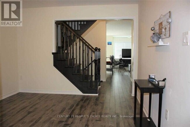 48 Donlamont Cir in Brampton, ON - Building Photo - Building Photo