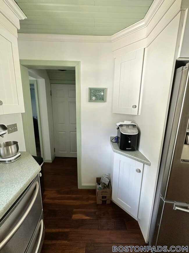 62 Lawn Ave, Unit 1 in Quincy, MA - Foto de edificio - Building Photo