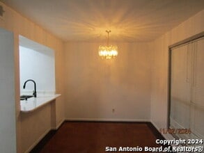 3843 Barrington St in San Antonio, TX - Building Photo - Building Photo