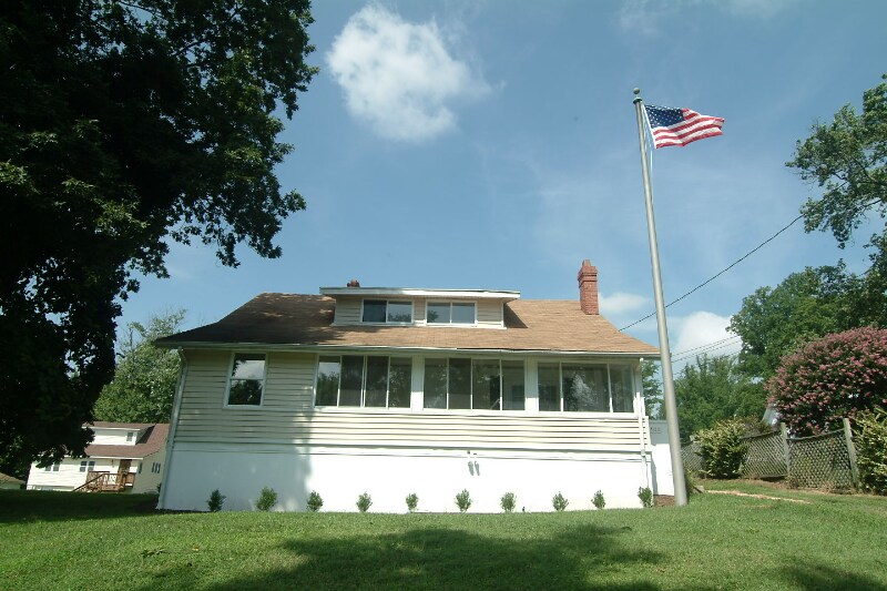3300 Meadow Ln in Chesapeake Beach, MD - Building Photo