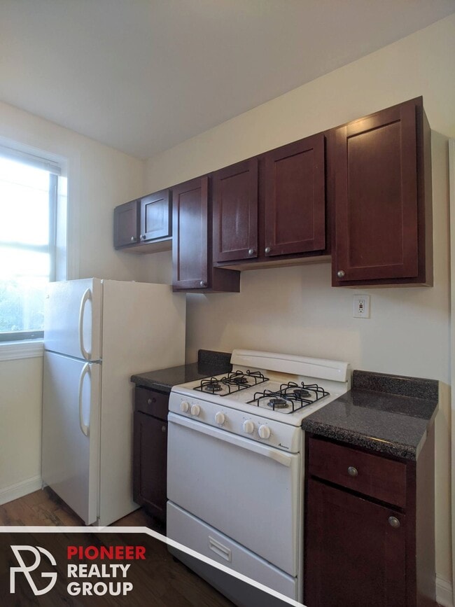 822 W Waveland Ave, Unit 1 in Chicago, IL - Foto de edificio - Building Photo