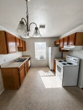 1604 Windward Dr-Unit -B in Killeen, TX - Building Photo - Building Photo