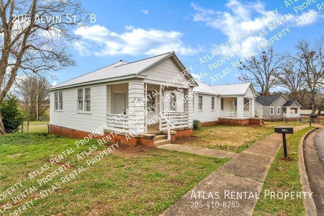 205 Alvin St in Talladega, AL - Building Photo - Building Photo