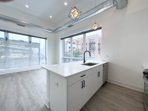 4731 N Western Ave in Chicago, IL - Foto de edificio - Building Photo