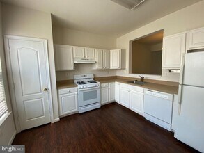 8484 Pattette Pl in White Plains, MD - Building Photo - Building Photo