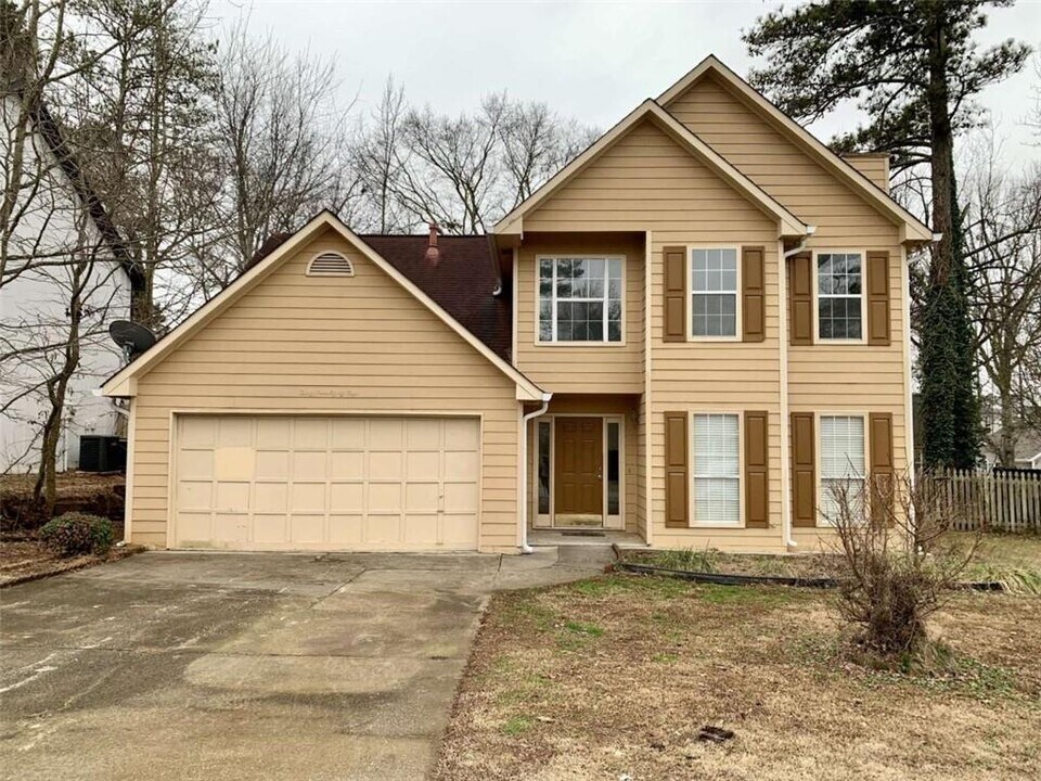 3484 Shady Woods Cir in Lawrenceville, GA - Building Photo