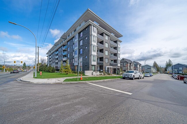 property at 413-13623 81A Av