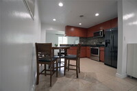 2621 NW 54th St in Miami, FL - Building Photo - Building Photo