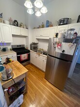 196 Central St, Unit 1 in Somerville, MA - Building Photo - Building Photo