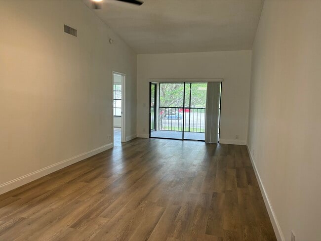 301 Olivewood Pl in Boca Raton, FL - Building Photo - Building Photo
