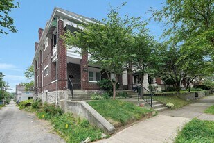 366 Berkeley Rd in Columbus, OH - Building Photo