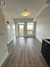 3240 William Coltson Ave in Oakville, ON - Building Photo - Building Photo