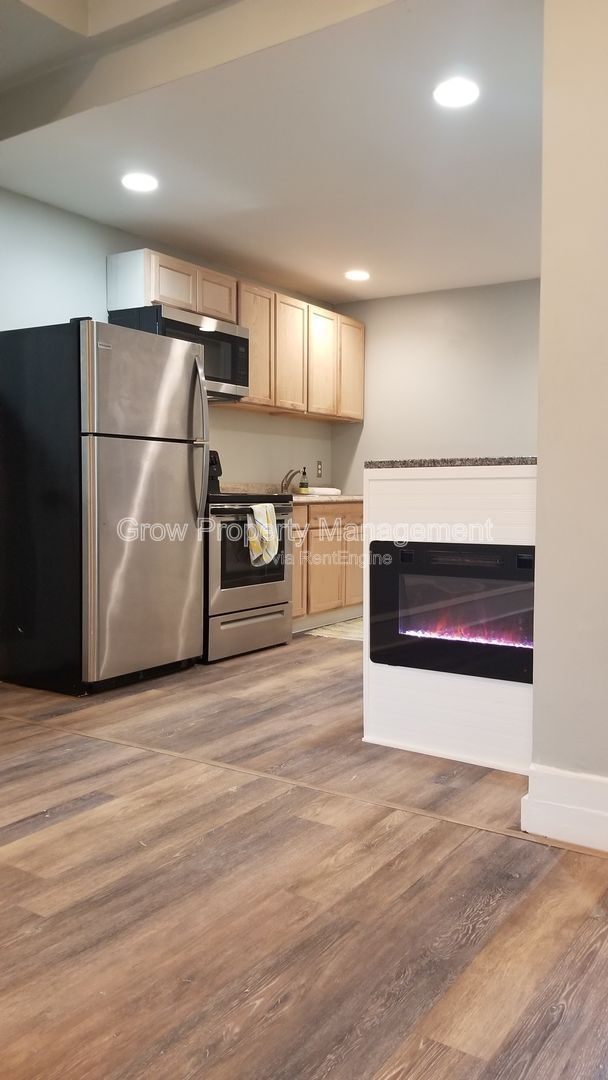 2516 Cecil B. Moore Ave