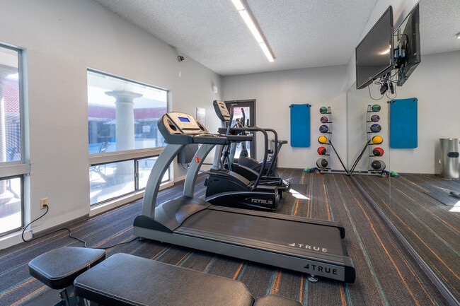 Vista Montana Apartments in Tucson, AZ - Foto de edificio - Interior Photo