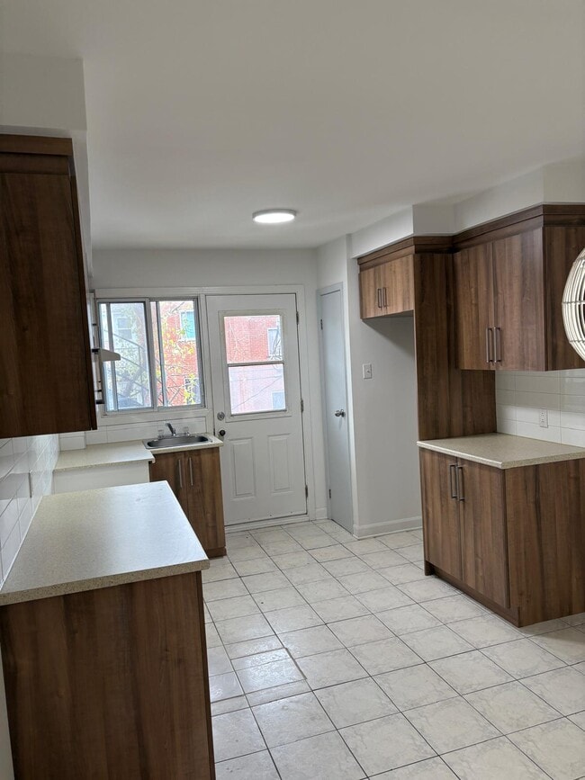 11958 Av. Matte in Montréal, QC - Building Photo - Building Photo